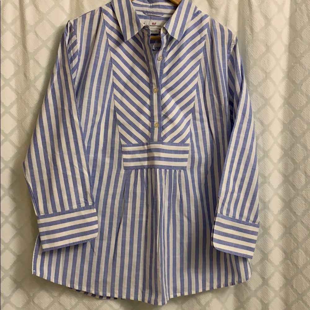 Vineyard Vines Popover Top